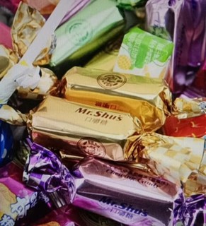 徐福记喜糖果1000g年货礼盒混合装 酥心糖