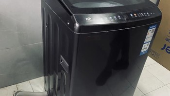 扫地机器人 篇二：海尔10kg大容量家用全自动智能直驱变频波轮MAX5洗衣机