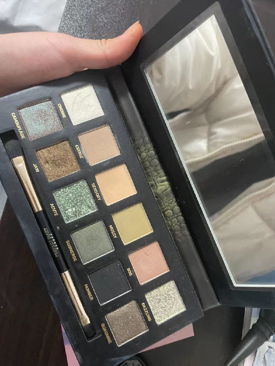 完美日记的鳄鱼盘好有个性