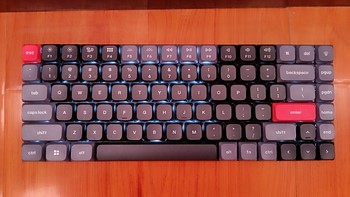 炫彩的RGB太晃眼，冷色白光的蓝牙矮轴超薄机械键盘用着真舒服。