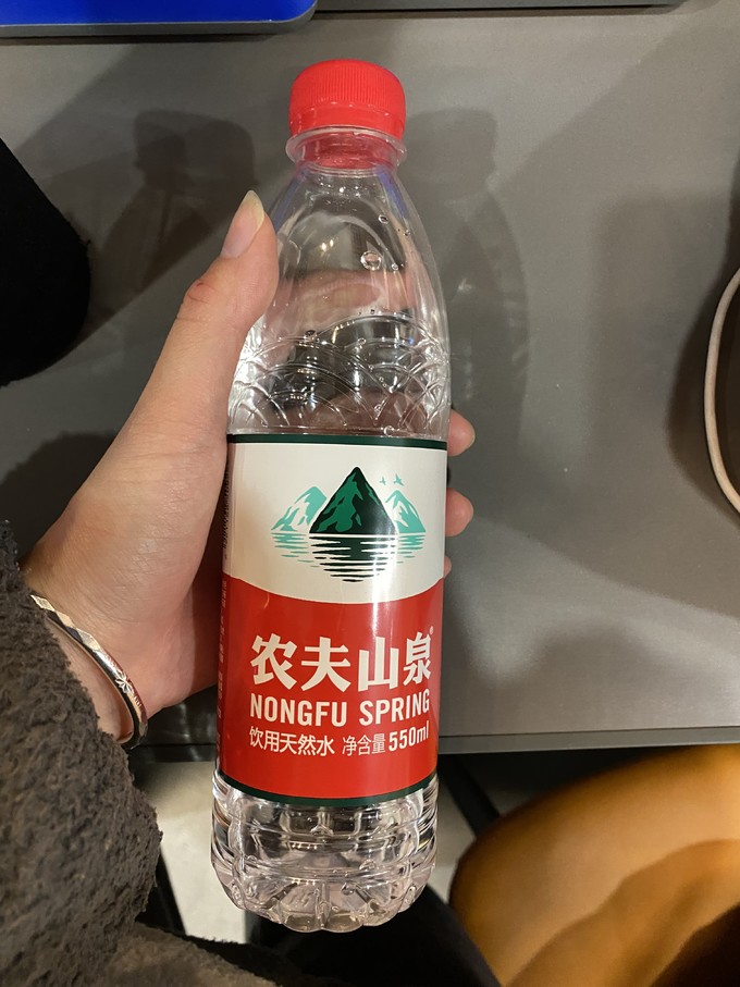 农夫山泉饮用水