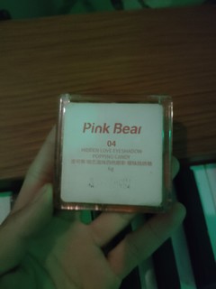 Pink bear眼影盘，四色足够用！