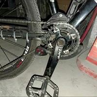山地自行车单盘导链器。