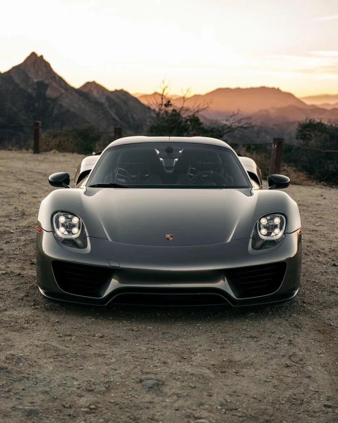 一代神车保时捷918spyder
