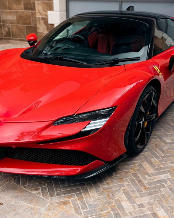 法拉利sf90stradale