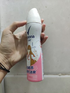 舒耐甜美樱花味爽身水