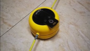 遥控家用电的跳绳机。