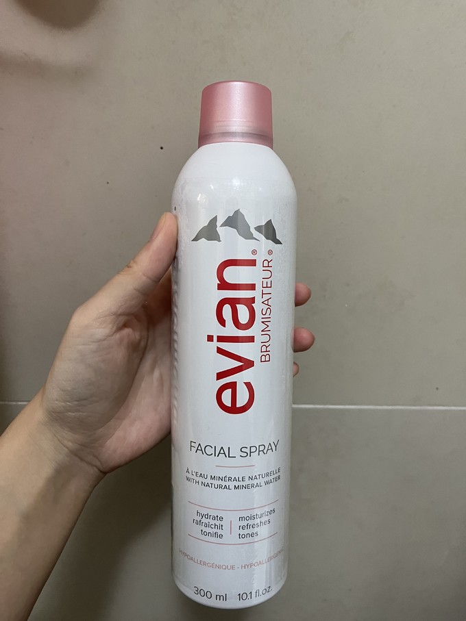 evian依云喷雾补水保湿舒缓定妆