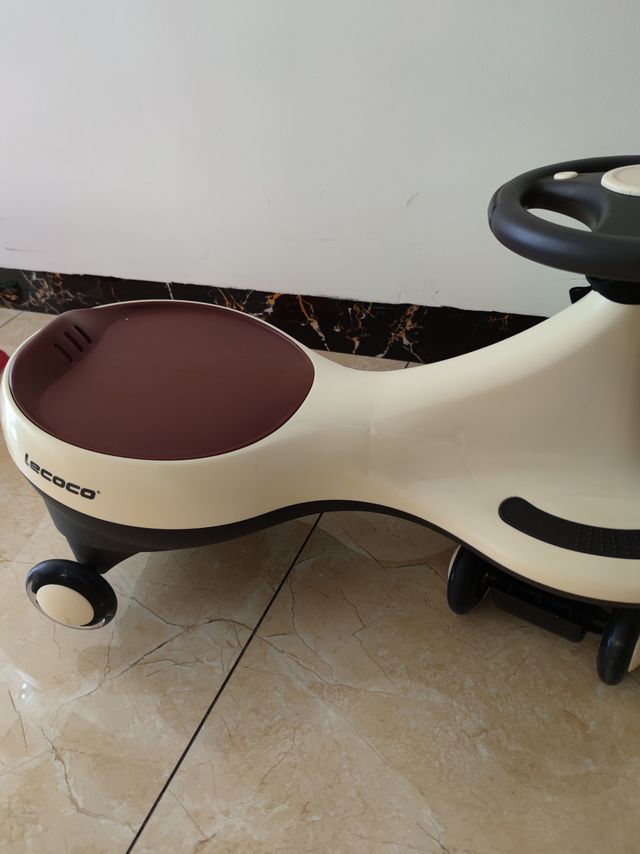 扭扭车，每个幼龄宝宝都可以有的快乐！