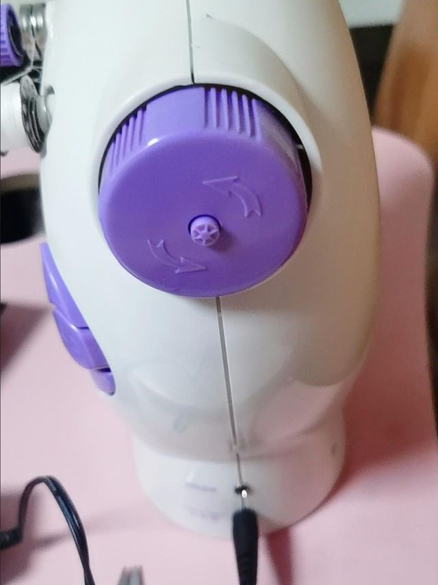 是这样一个迷你的小型家用这个缝纫机使用好