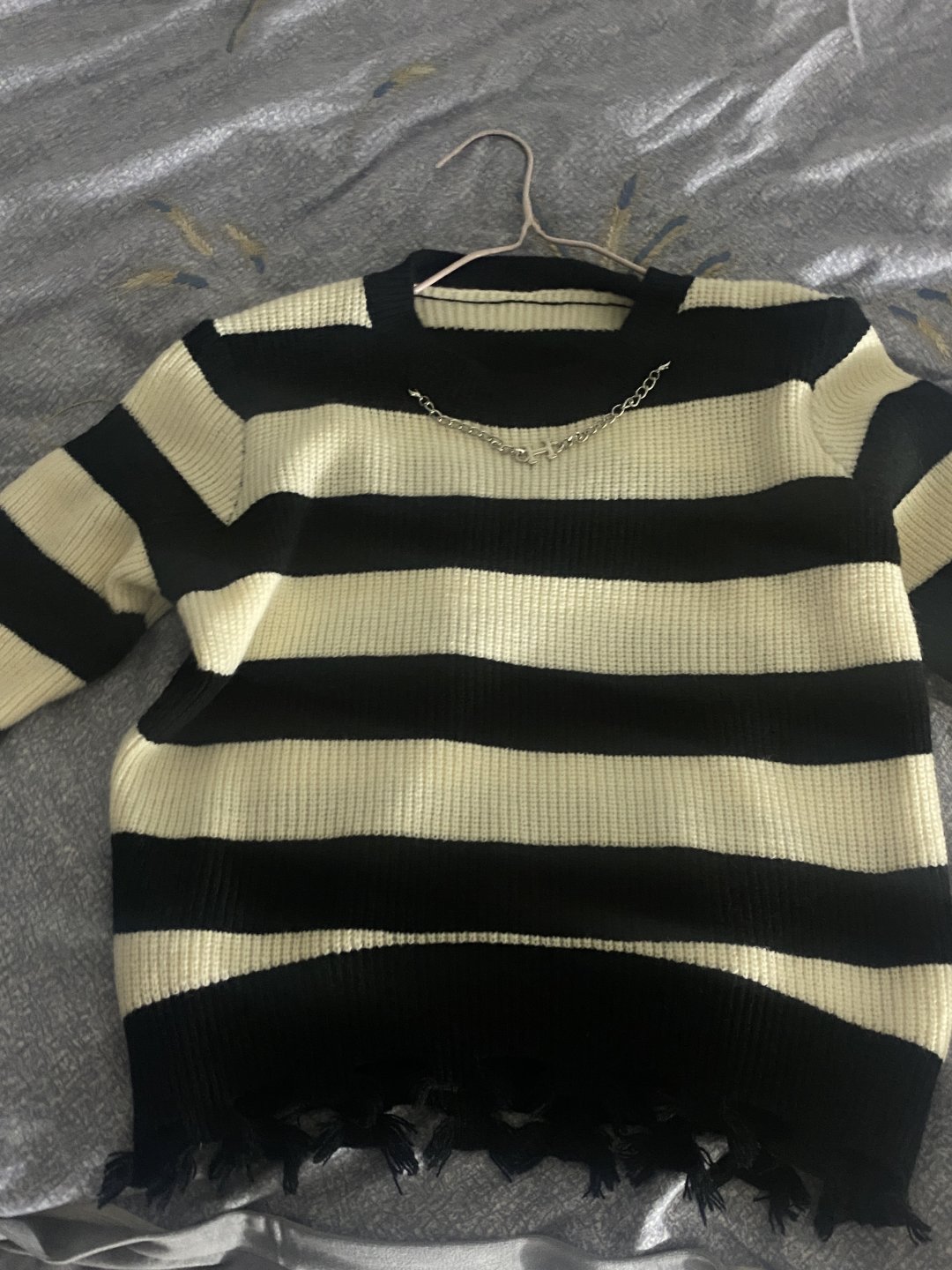 超级好看的黑白条纹毛衣