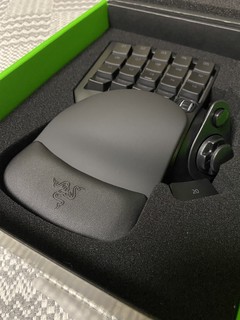 Razer雷蛇塔洛斯魔蝎V2幻彩版单手键盘