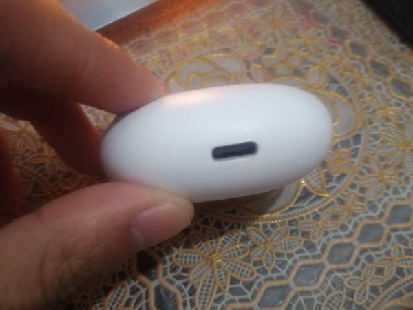 性价比巨高的蓝牙耳机