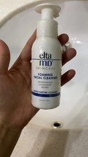 深层清洁温和敏感的氨基酸洁面乳：elta md