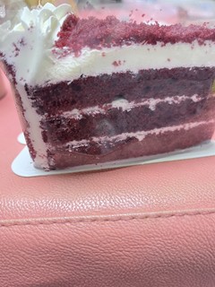 红丝绒蛋糕这也太好吃了吧！