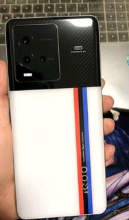 2850的 iQOO 10 12GB+256GB传奇版 值得入吗