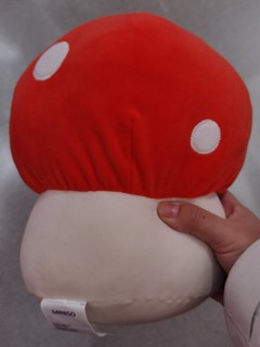 超级可爱的蘑菇抱枕
