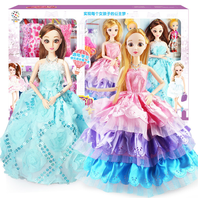 每个女孩都有一个公主梦~今年要多给娃买几个好看的娃娃呀