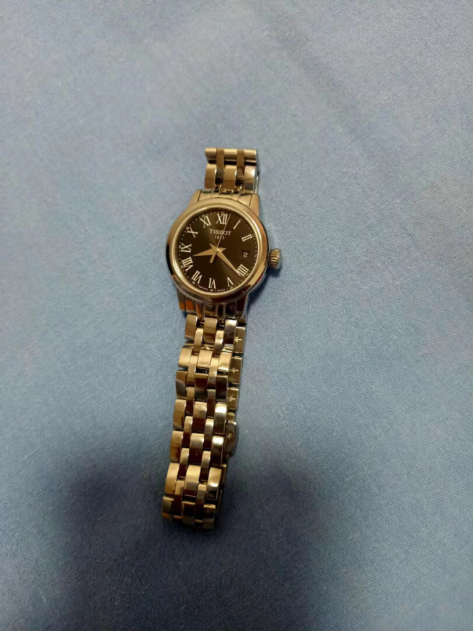 天梭女款石英表