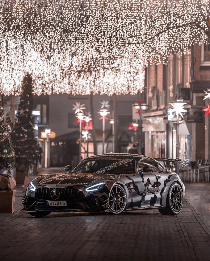 奔驰mercedesamggtr这涂装有点帅了