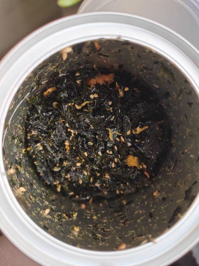 孩子最爱吃的海苔碎拌饭