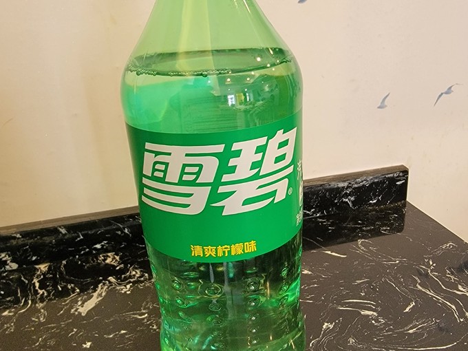 雪碧碳酸饮料