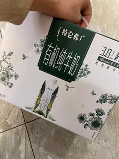 送礼必备的纯牛奶特仑苏