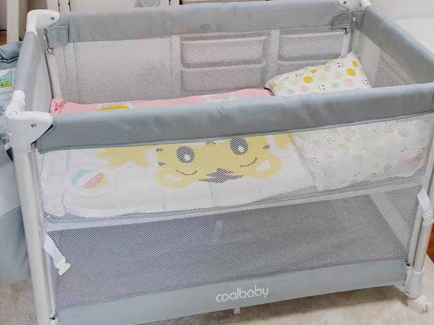 婴儿床