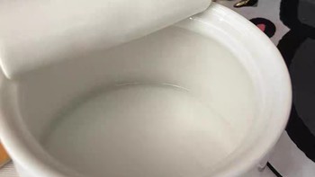 罐头造型的陶瓷小汤盆。