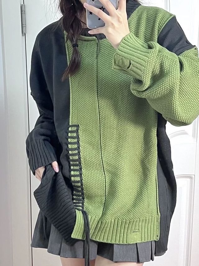 你是复古拼接感毛衣