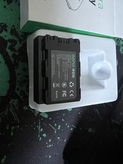 绿巨能A7M4 电池，NP-100