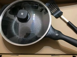 质量非常好用料很厚的不粘锅