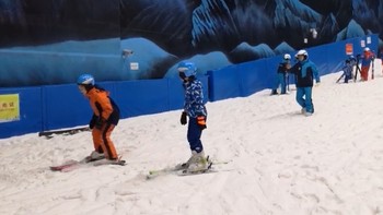 来说说带娃第一次滑的雪