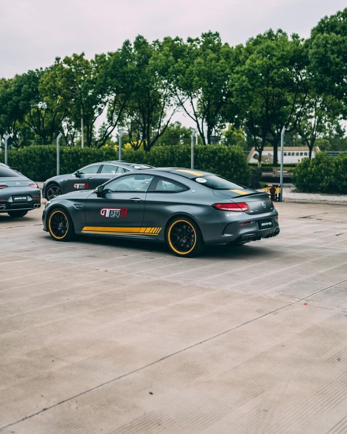 奔驰轿车怎么样 奔驰amg c63 coupe night edition_什么值得买