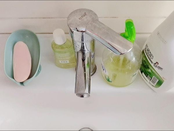 用起来非常方便的，肥皂盒