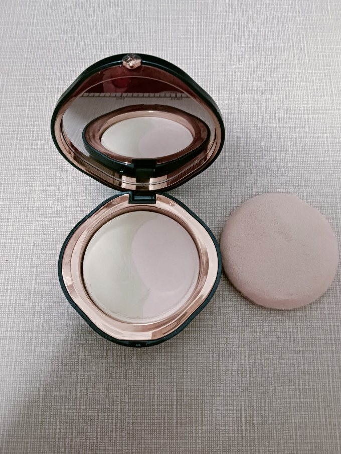 花西子蜜粉饼超级好用