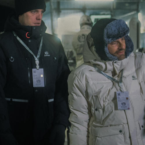 《流浪地球2》中的羽绒服成爆款，凯乐石这是要火了？！