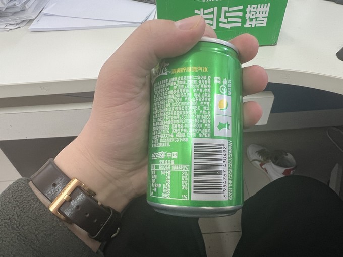 雪碧碳酸饮料