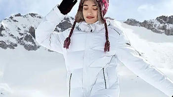 滑雪场要摆脱路人感，得选个时髦的保暖服装才对！
