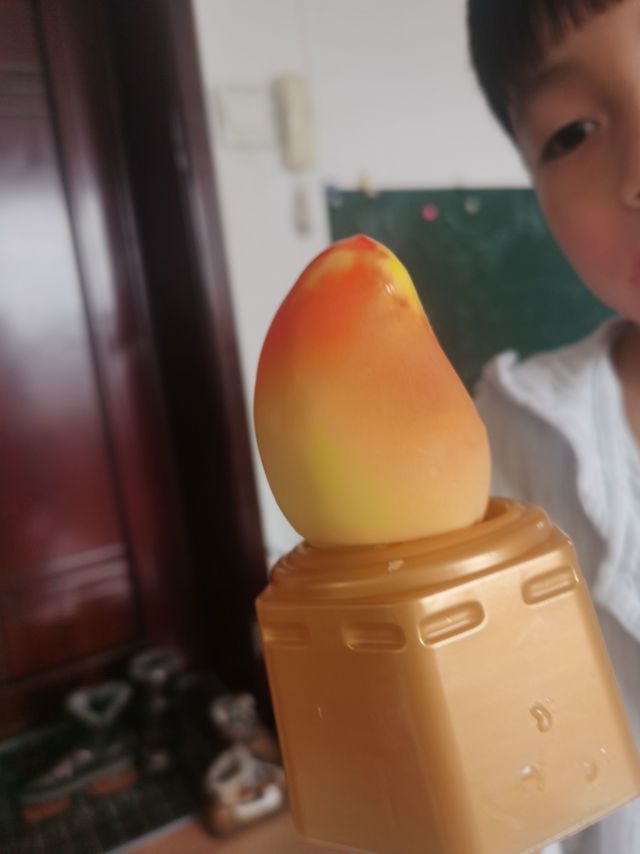 舍不得吃的福芒冰淇淋