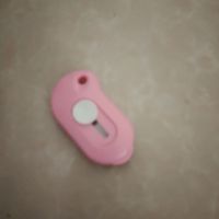 一个粉色的小型开封刀