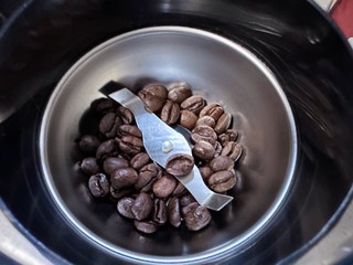 德龙咖啡机，在家轻松喝咖啡