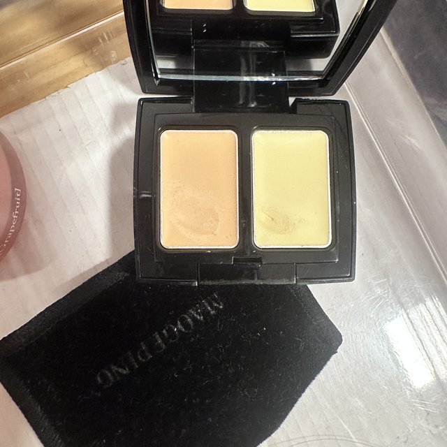 毛戈平双色遮瑕膏