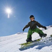 户外运动 篇一：冬天一起滑雪吧：什么样的装备能圆初学菜鸟一个完美的滑雪梦