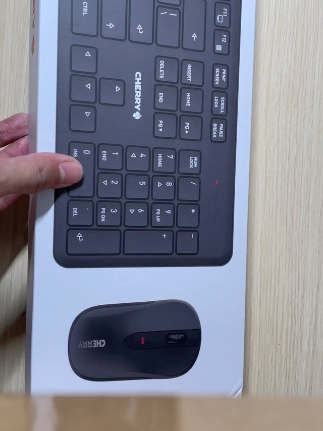 45元买的樱桃DW2300键鼠套装到啦