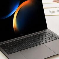 三星还发布 Galaxy Book 3 Ultra 全能大屏本，酷睿H + RTX 40独显，3K AMOLED高刷屏、100W快充