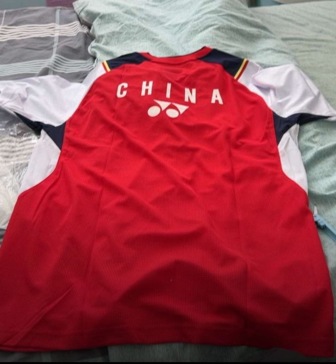 尤尼克斯运动t恤