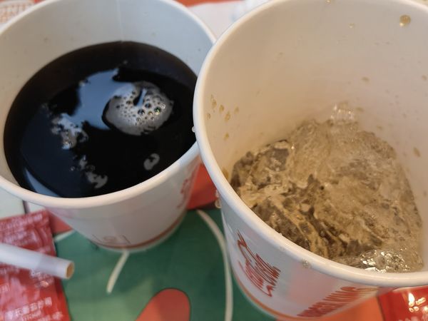 汉堡王可乐千万和服务员说去冰或少冰，不然