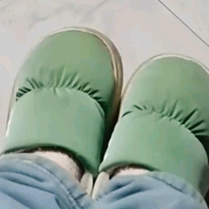 女式拖鞋