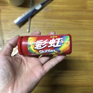 小孩子很喜欢吃的彩虹糖